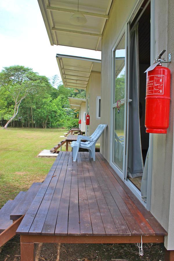 Kiulu Riverside Chalet Tamparuli Extérieur photo